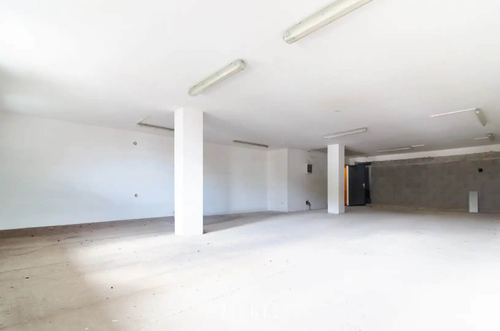 Commercial properties for sale in Las Palmas de Gran Canaria  with Air Conditioner
