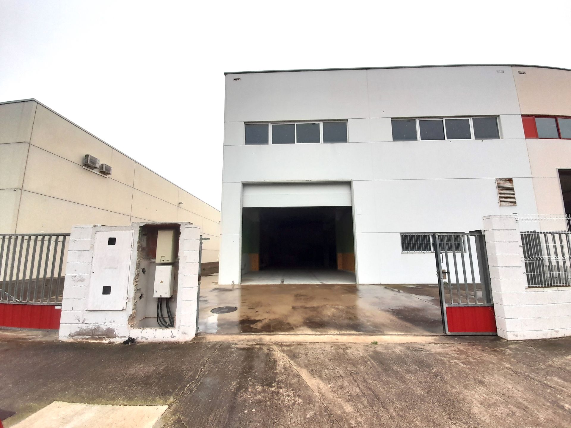 Vista exterior de Nau industrial en venda en Alcover