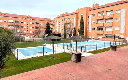 Swimming pool of Flat for sale in Las Rozas de Madrid  with Air Conditioner, Heating and Private garden