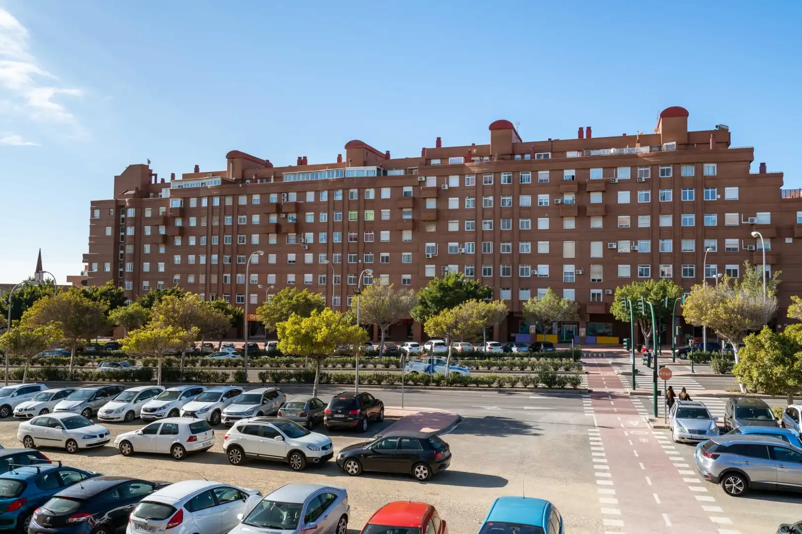 Vista exterior de Ático de alquiler en Almería con Aire acondicionado, Calefacción y Jardín privado