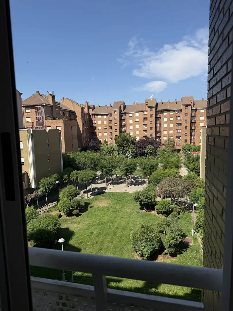 Piso de alquiler en San Claudio - La Chantría