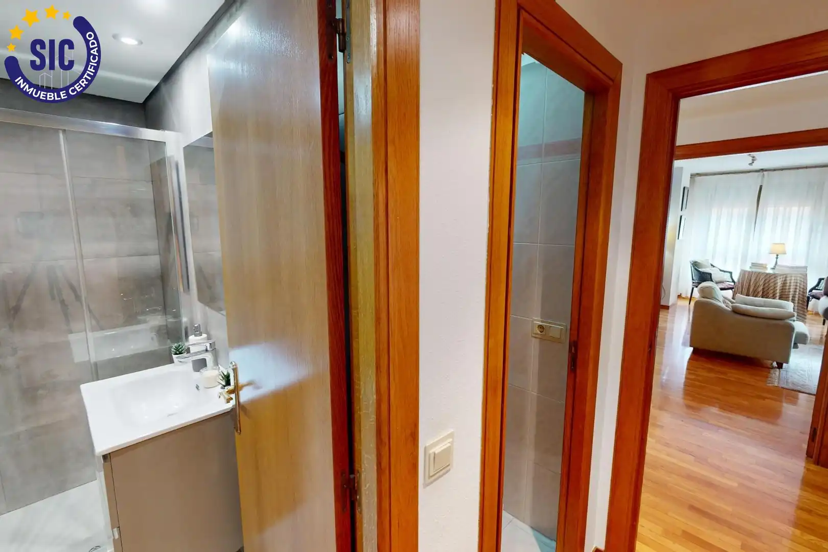 Baño de Piso en venta en Castellón de la Plana / Castelló de la Plana con Aire acondicionado, Calefacción y Parquet