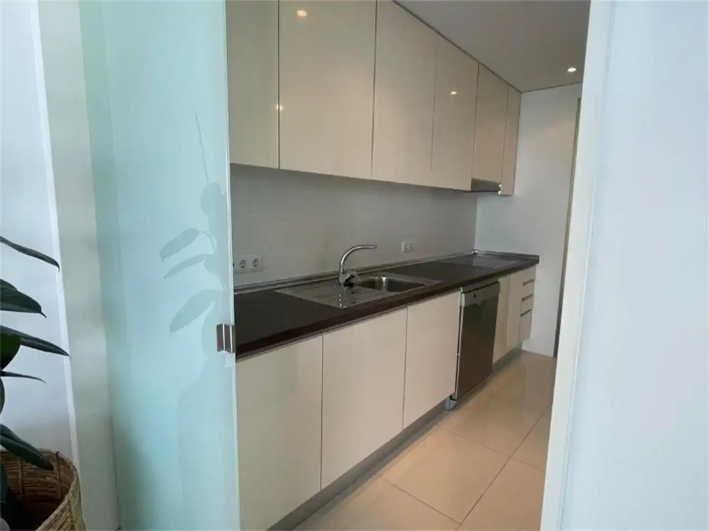 Cocina de Dúplex en venta en Santa Eulària des Riu con Aire acondicionado, Piscina y Amueblado