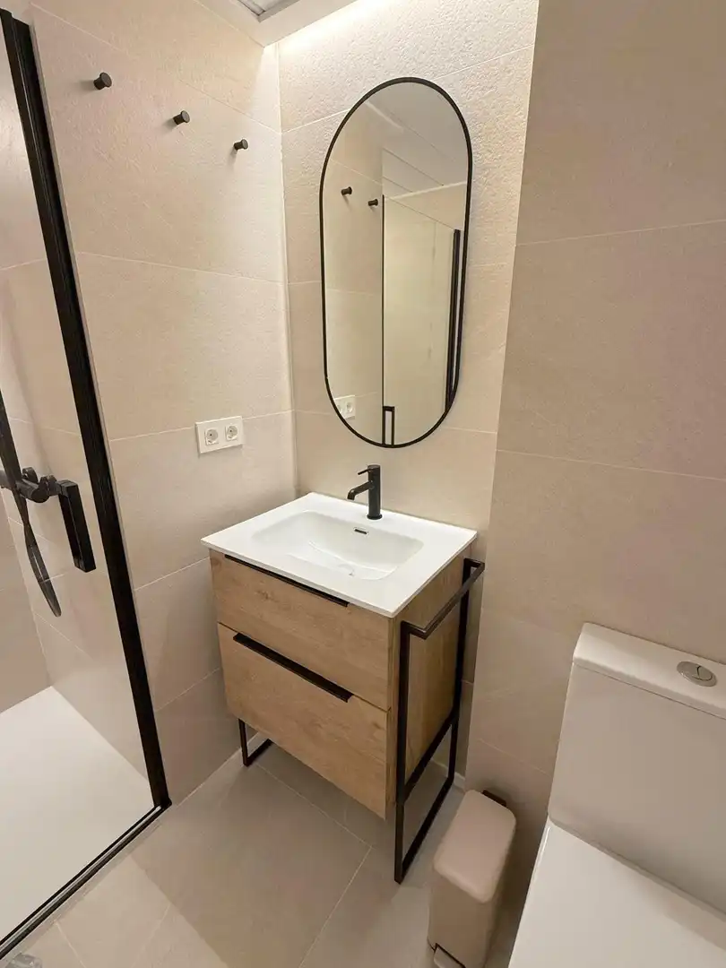 Bathroom of Flat for rent in Alicante / Alacant
