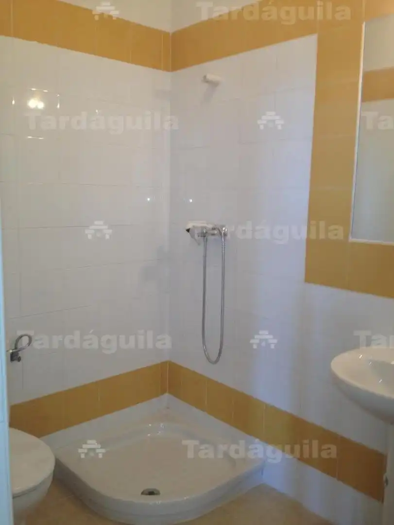 Baño de Oficina de alquiler en Villares de la Reina