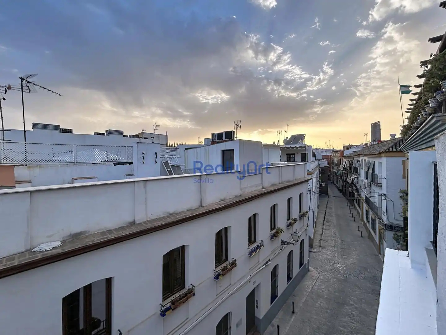 Exterior view of Attic for sale in Sevilla  with Air Conditioner, Terrace and Furnished