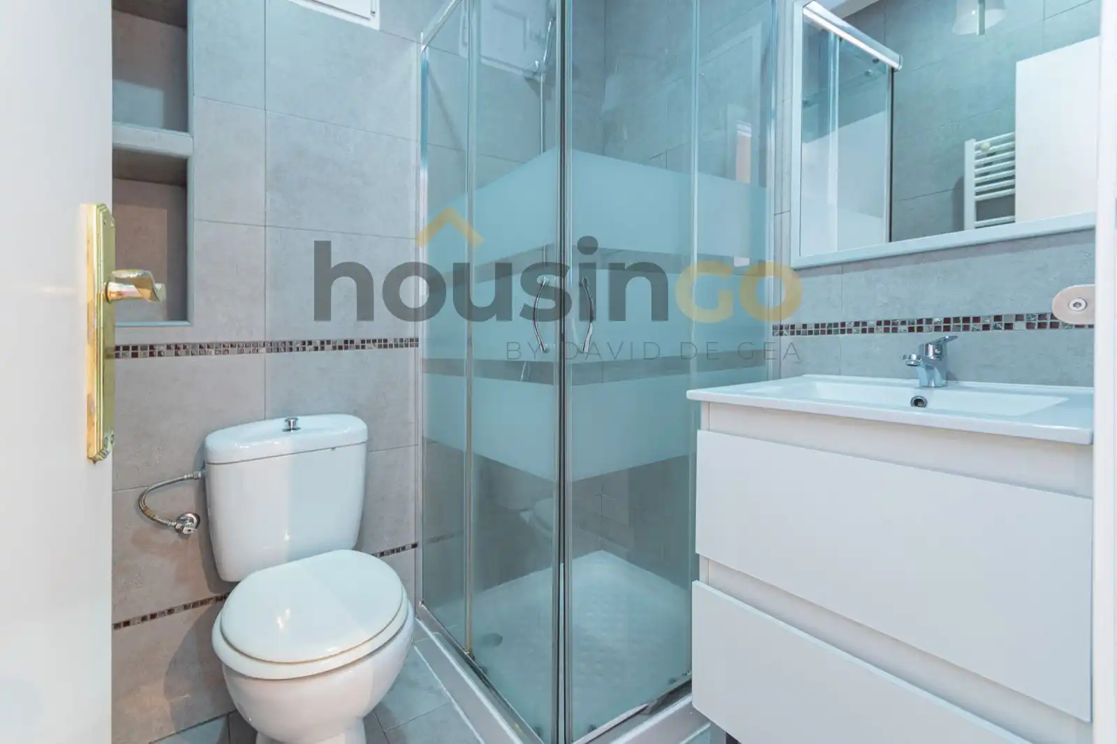 Bathroom of Flat for sale in Madrid  with Heating