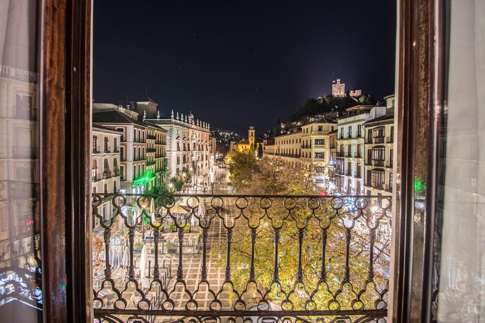 Exterior view of Flat to rent in  Granada Capital  with Air Conditioner, Heating and Balcony