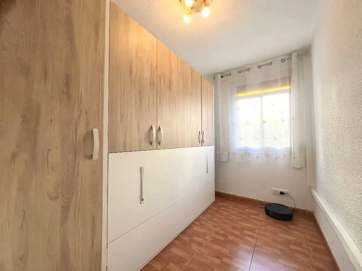 Bedroom of Flat for sale in Cornellà de Llobregat  with Air Conditioner, Furnished and Oven