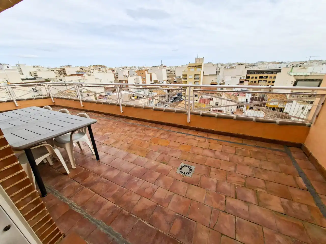Penthouse with terrace for sale in Centro