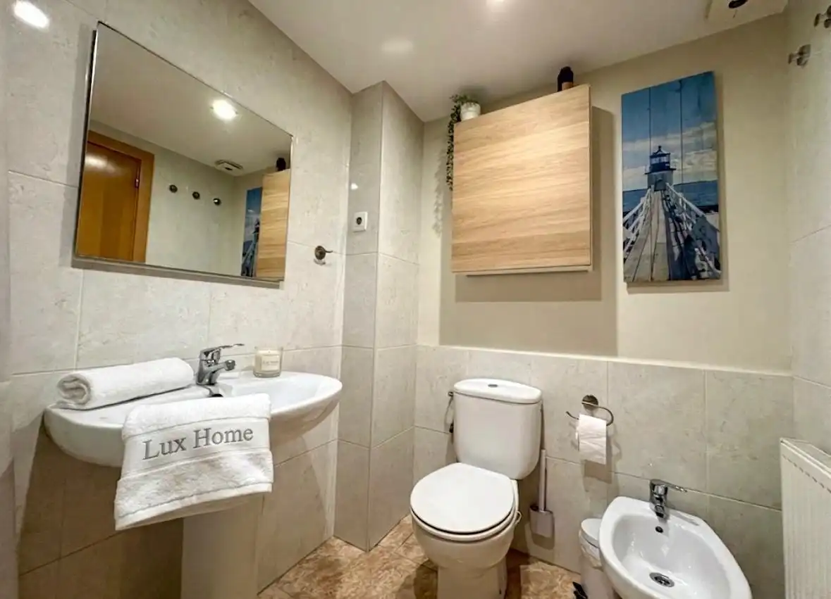 Badezimmer von Wohnung zum Verkauf in Santa Perpètua de Mogoda mit Klimaanlage, Heizung und Privatgarten