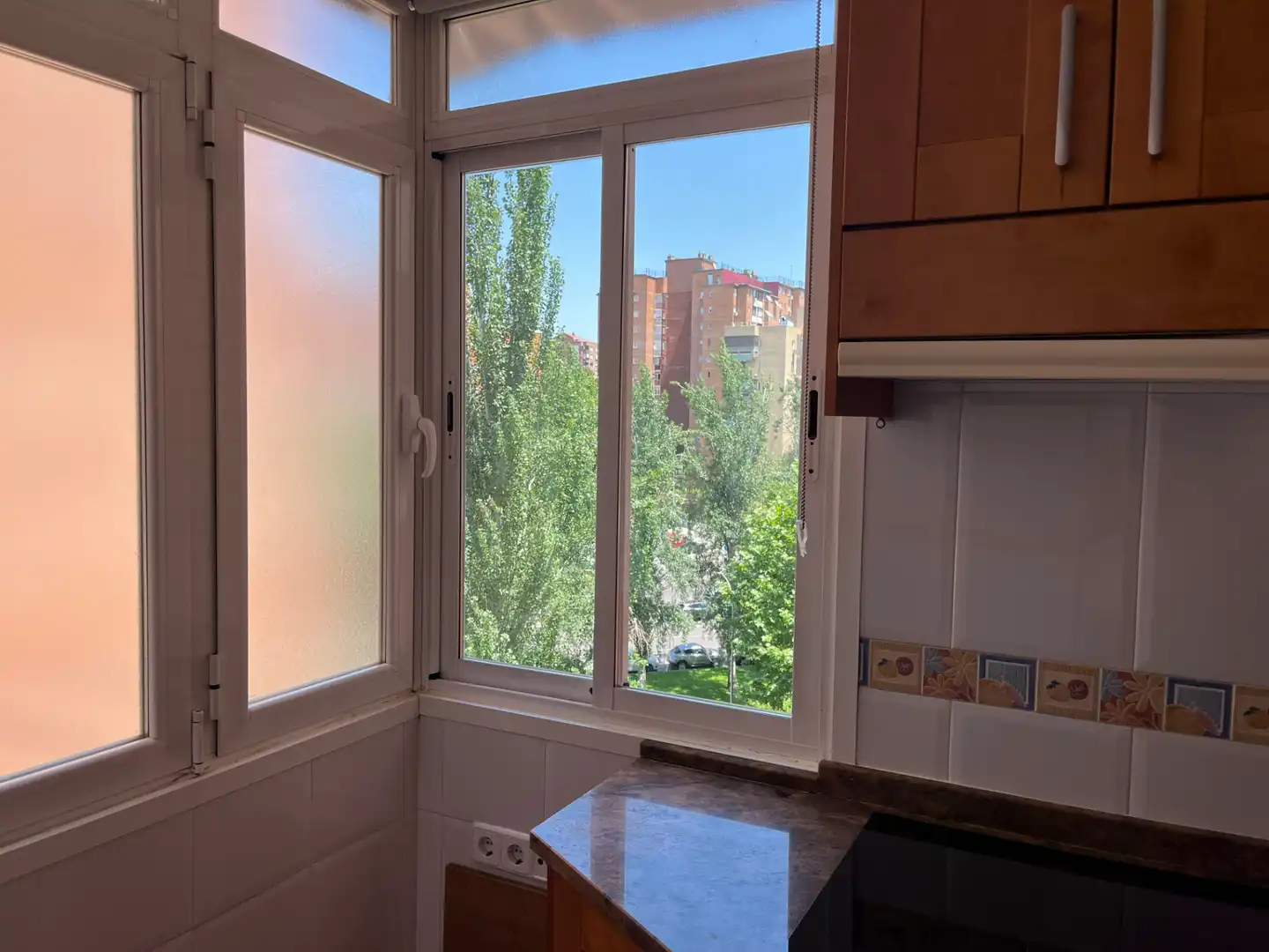 Cuina de Pis de lloguer en Madrid amb Aire condicionat, Calefacció i Microones