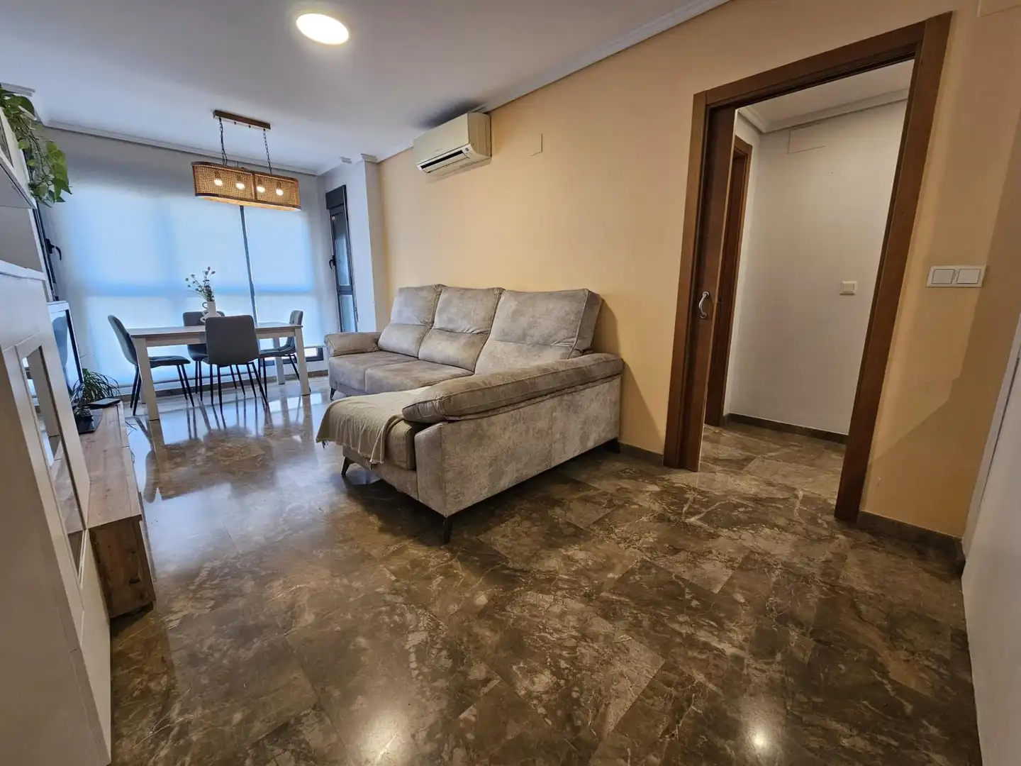 Sala d'estar de Pis en venda en Valencia amb Jardí privat, Parquet i Moblat