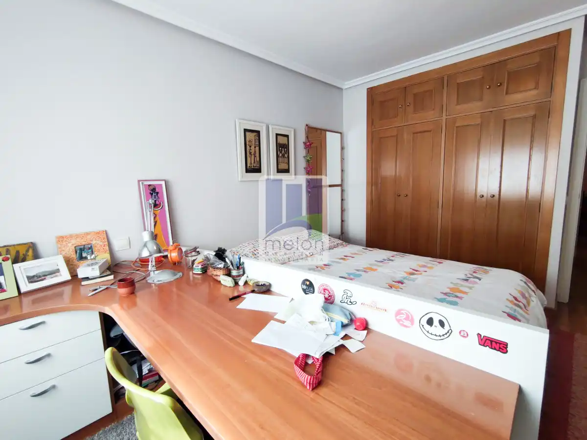 Dormitori de Casa o xalet en venda en Burgos
