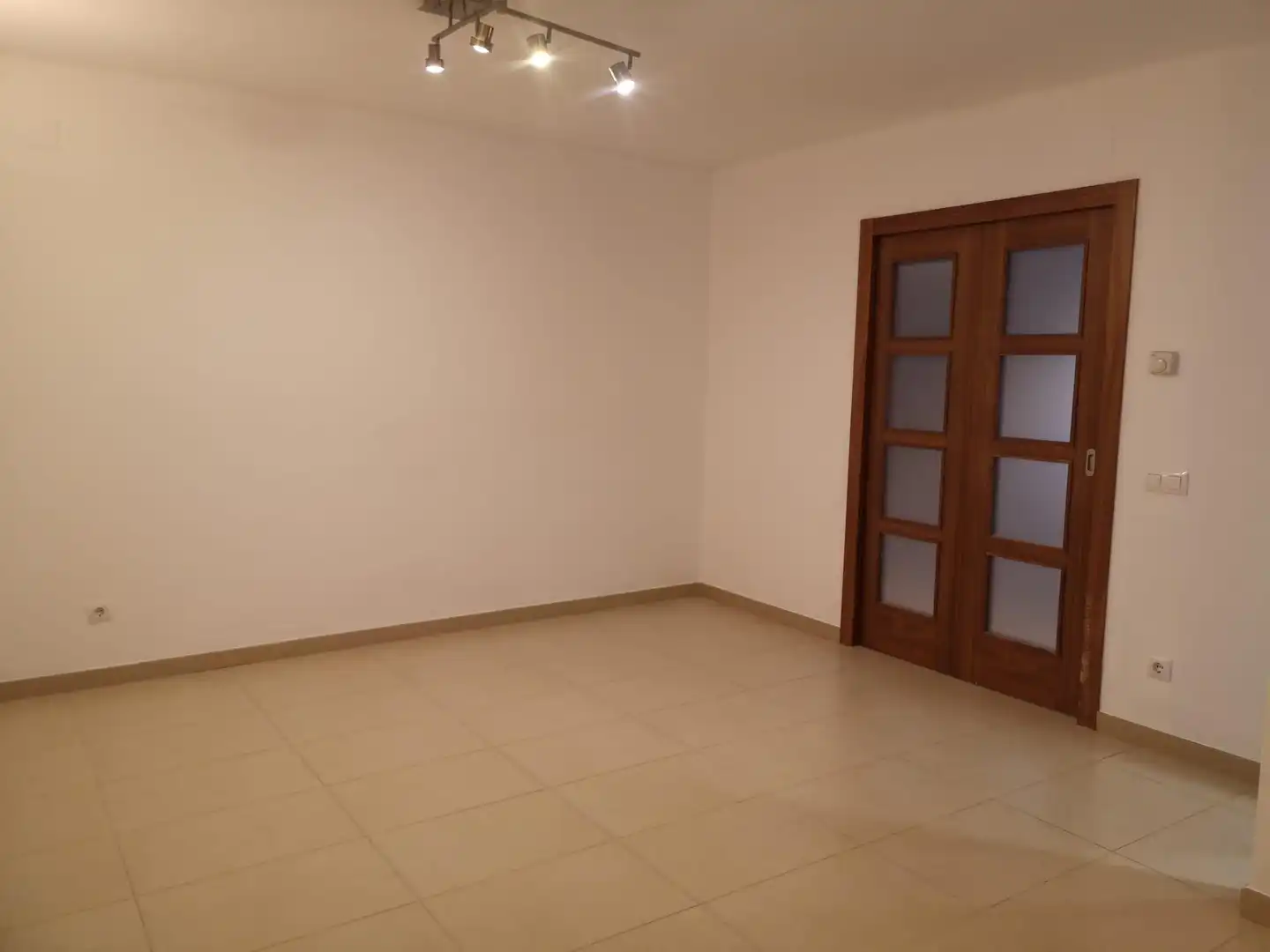 Detached homes for rent in Girona  with Air Conditioner, Heating and Private garden