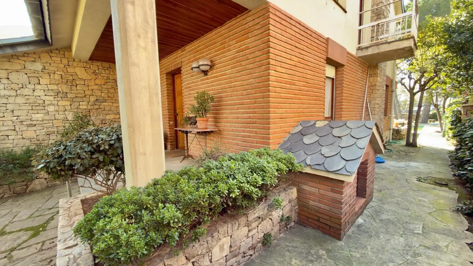 Vista exterior de Casa o xalet en venda en Igualada amb Calefacció, Jardí privat i Terrassa