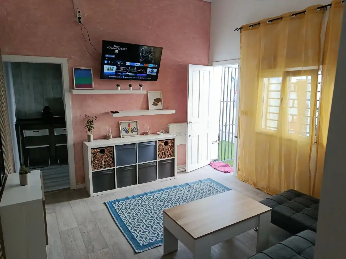 Sala de estar de Casa adosada en venta en Chipiona