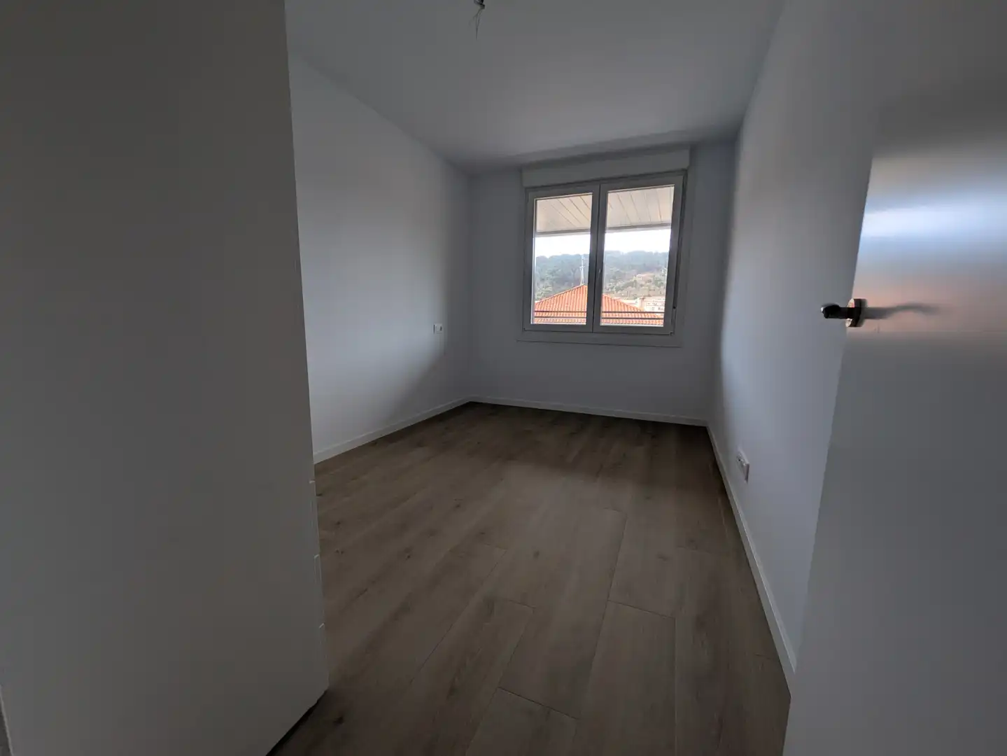 Habitación de Piso en venta en Donostia - San Sebastián  con Calefacción, Terraza y Trastero