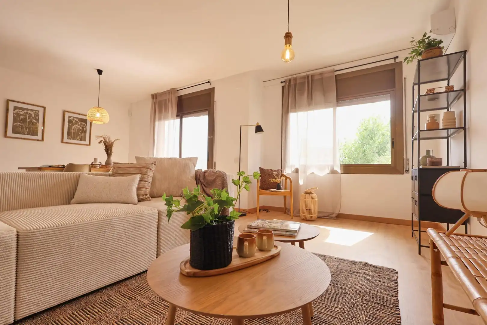 Sala de estar de Piso en venta en Vilanova i la Geltrú con Parquet, Trastero y Balcón