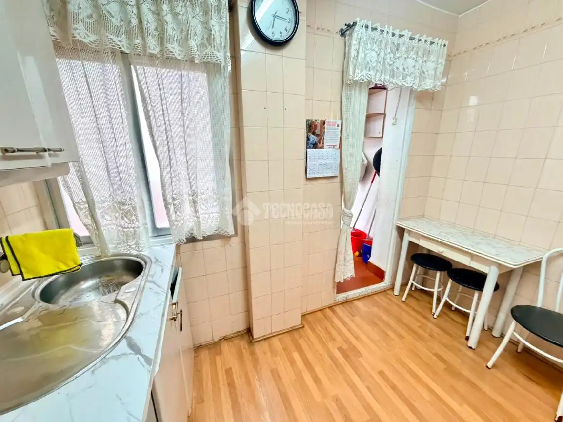 Cocina de Piso en venta en Pinto con Calefacción