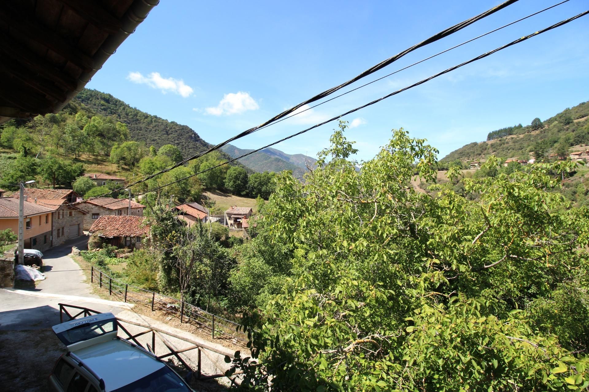 Exterior view of House or chalet for sale in Pesaguero