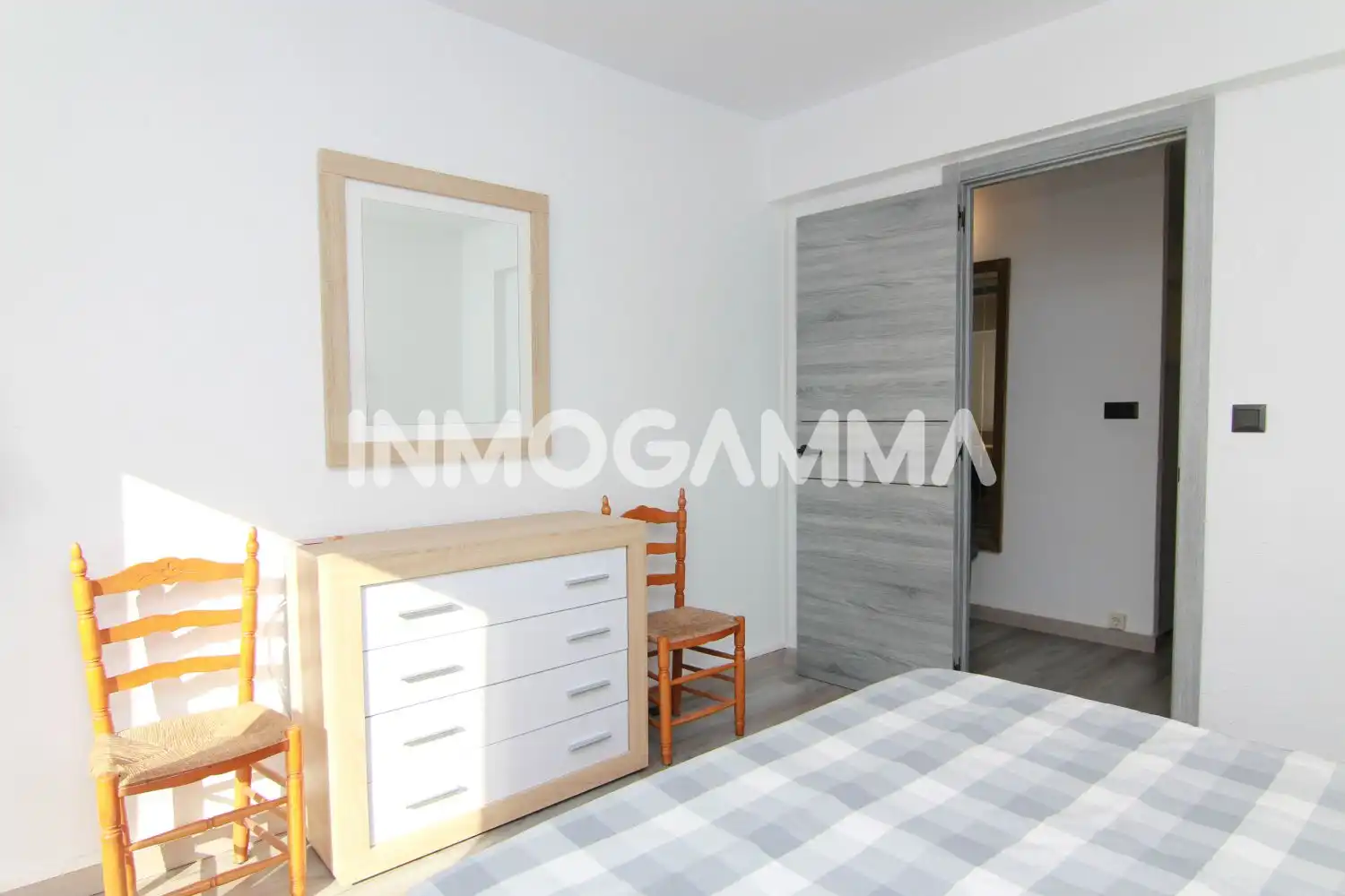 Habitación de Piso en venta en Cullera con Aire acondicionado, Parquet y Balcón