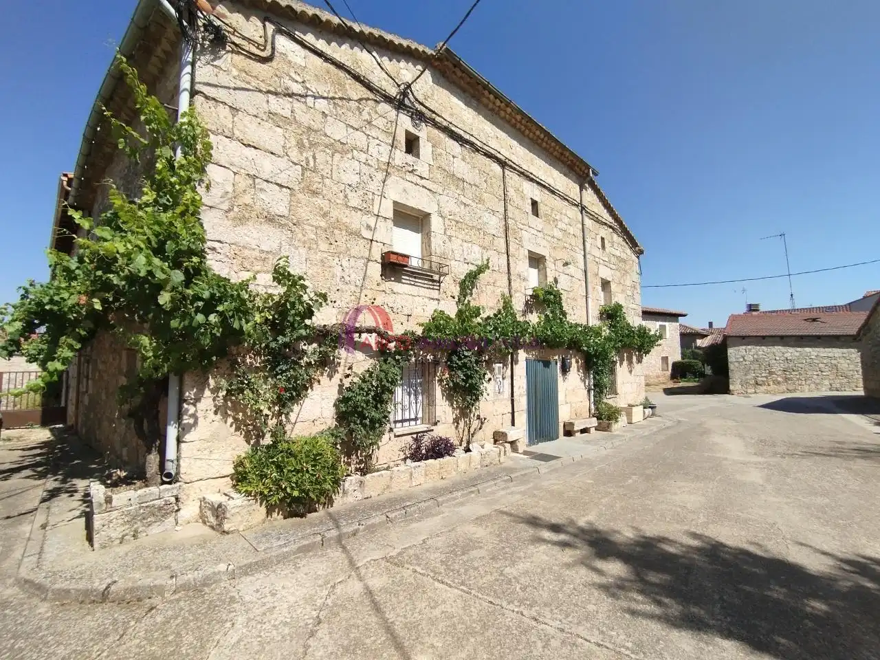 Vista exterior de Casa o xalet en venda en Carcedo de Burgos amb Calefacció