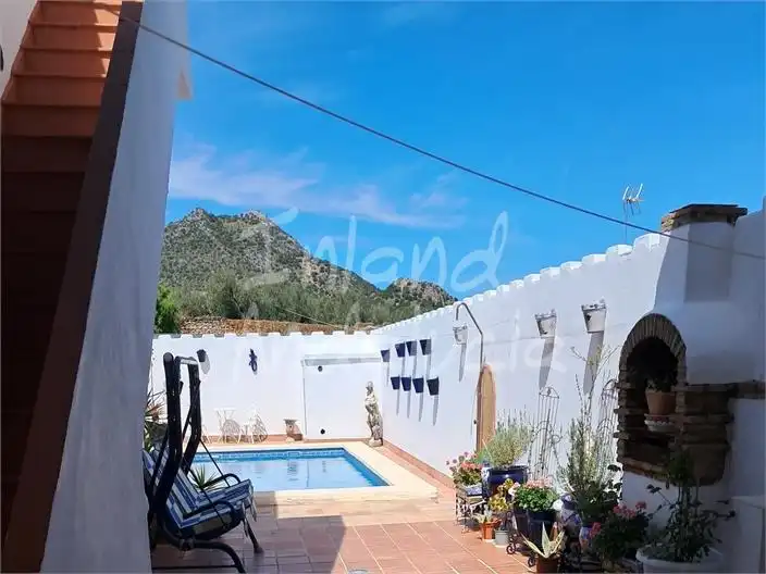Casa con piscina en venta en Lora de Estepa, imagen 15