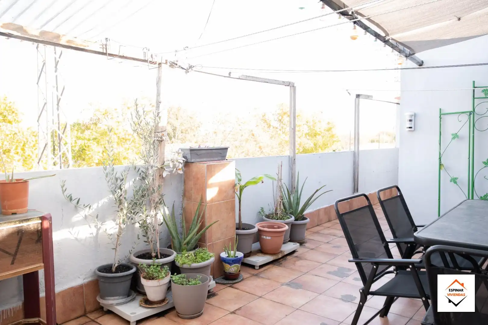 Terrasse von Einfamilien-Reihenhaus zum Verkauf in Utebo mit Terrasse