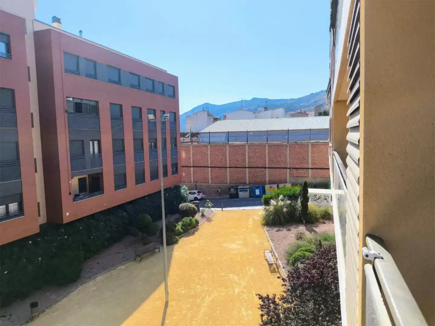 Außenansicht von Wohnung zum Verkauf in Onil mit Balkon
