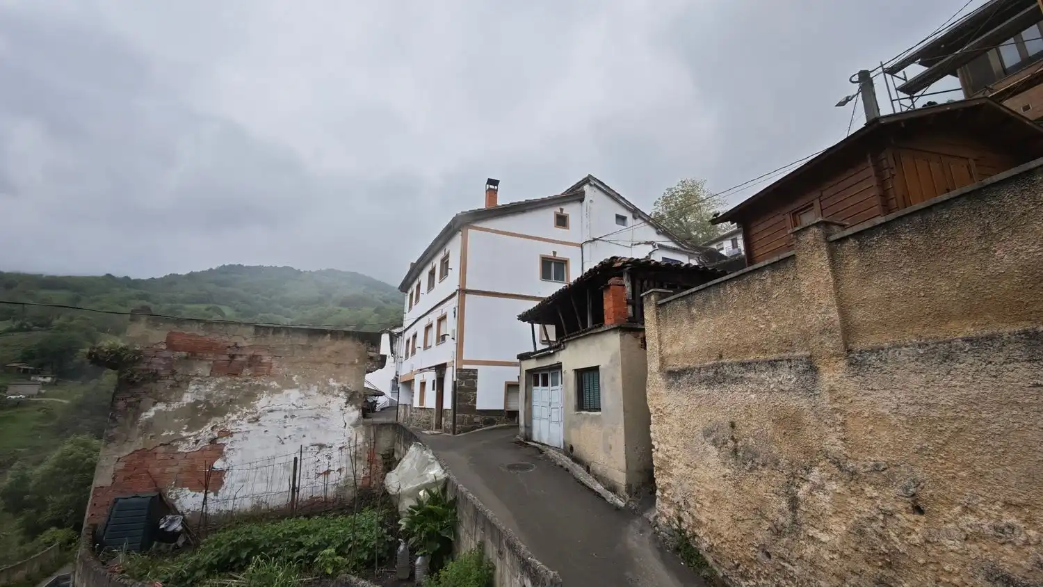 Exterior view of Flat for sale in Aller  with Heating, Private garden and Terrace