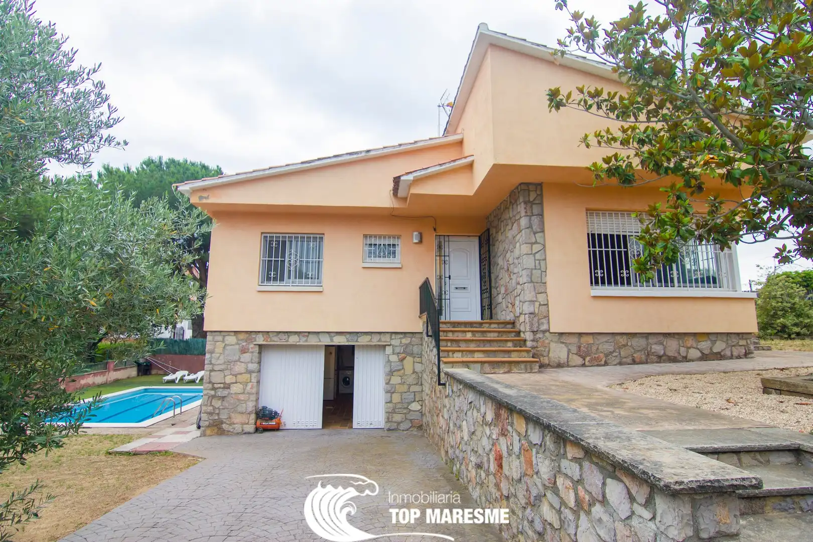 Vista exterior de Casa o chalet en venta en Caldes de Montbui con Calefacción y Piscina