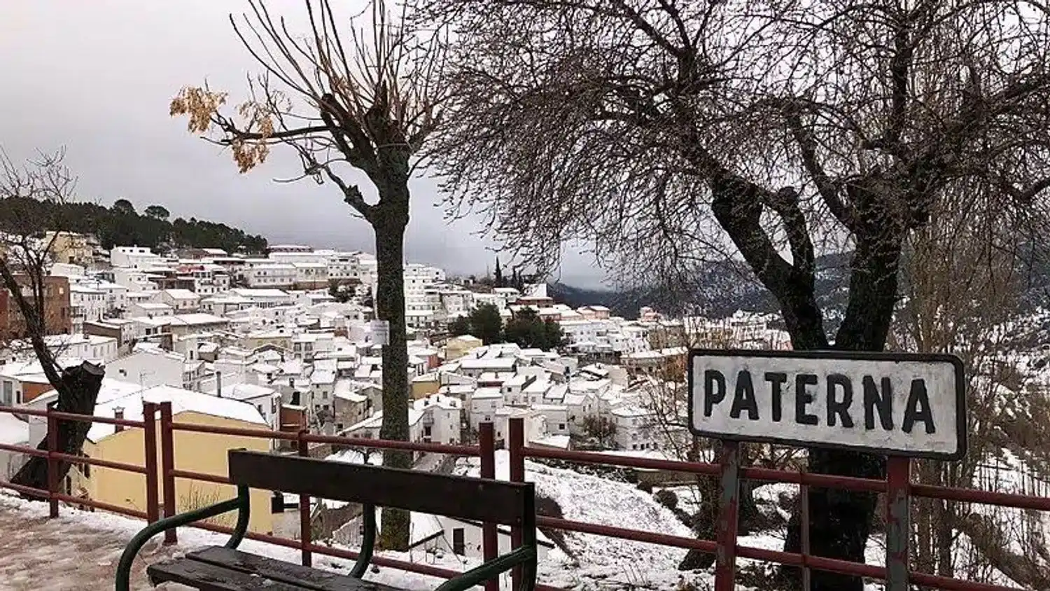Vista exterior de Casa o chalet en venta en Paterna del Madera con Terraza y Trastero