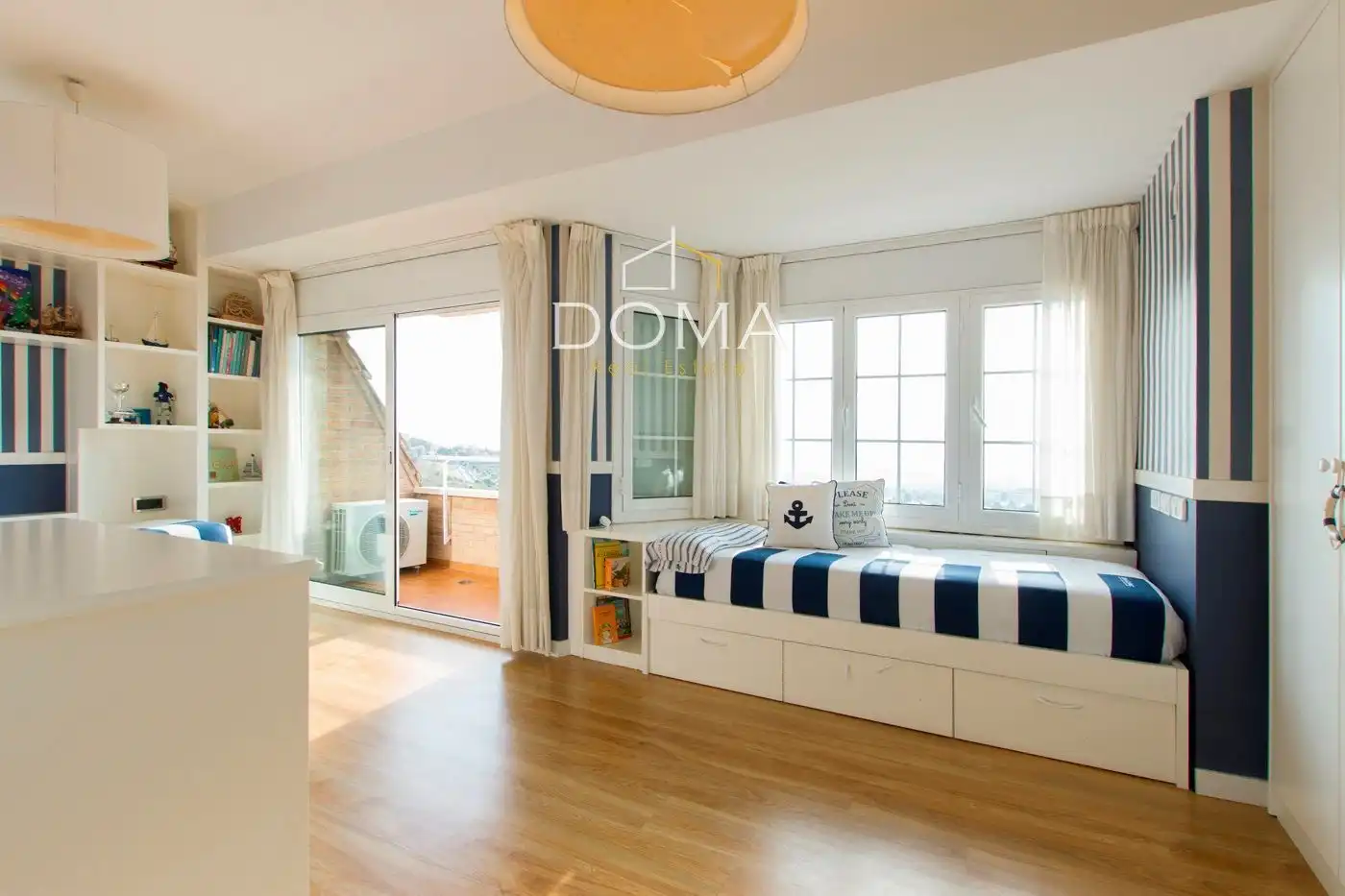 Habitación de Casa adosada en venta en Esplugues de Llobregat con Aire acondicionado, Calefacción y Terraza