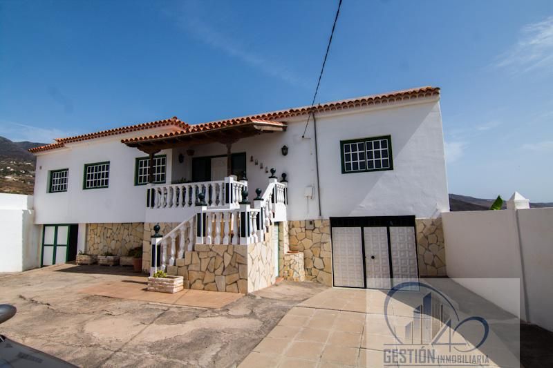 Exterior view of House or chalet for sale in Candelaria  with Terrace and Storage room