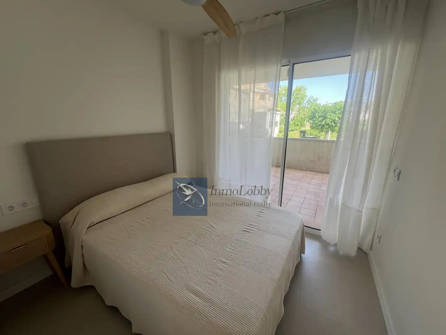 Dormitori de Apartament de lloguer en Castell d'Aro, Platja d'Aro i s'Agaró amb Aire condicionat, Terrassa i Piscina comunitària