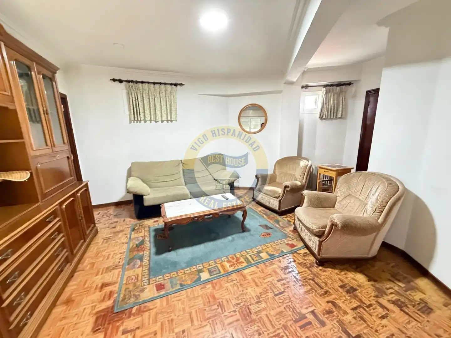 Piso de alquiler en Vigo  con Calefacción, Parquet y Amueblado