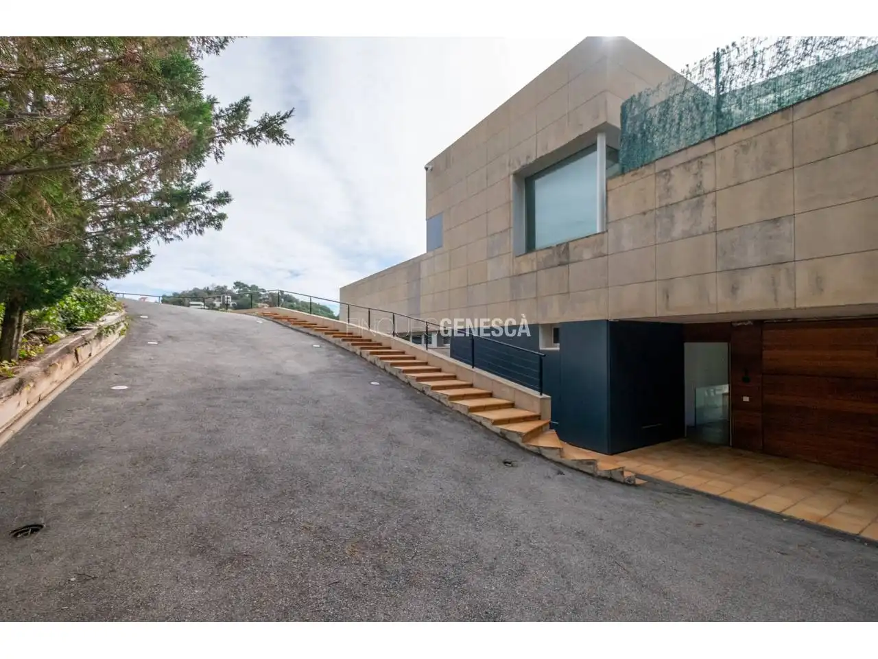 Vista exterior de Casa o xalet en venda en Matadepera amb Aire condicionat, Calefacció i Jardí privat