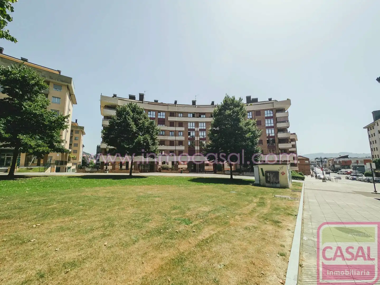 Vista exterior de Pis en venda en Oviedo  amb Calefacció, Terrassa i Traster