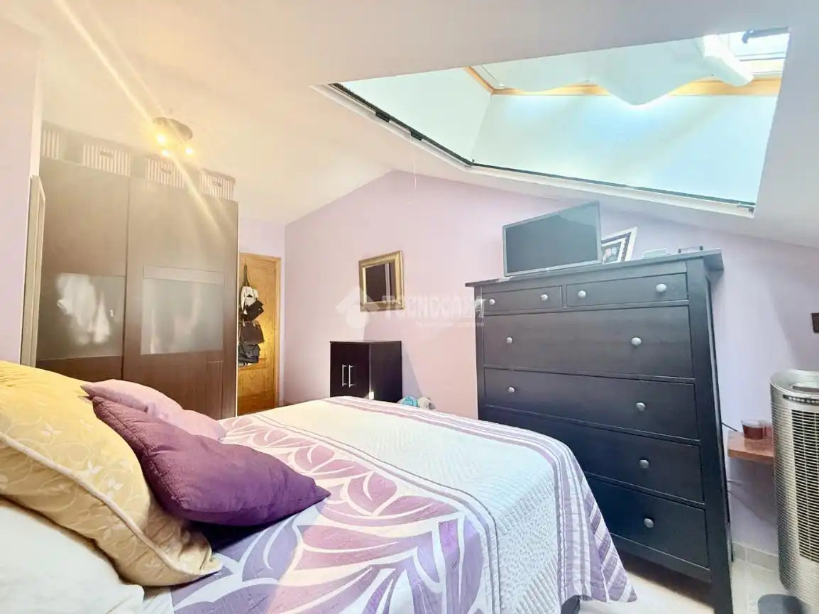 Bedroom of Flat for sale in Alovera  with Air Conditioner, Furnished and Balcony