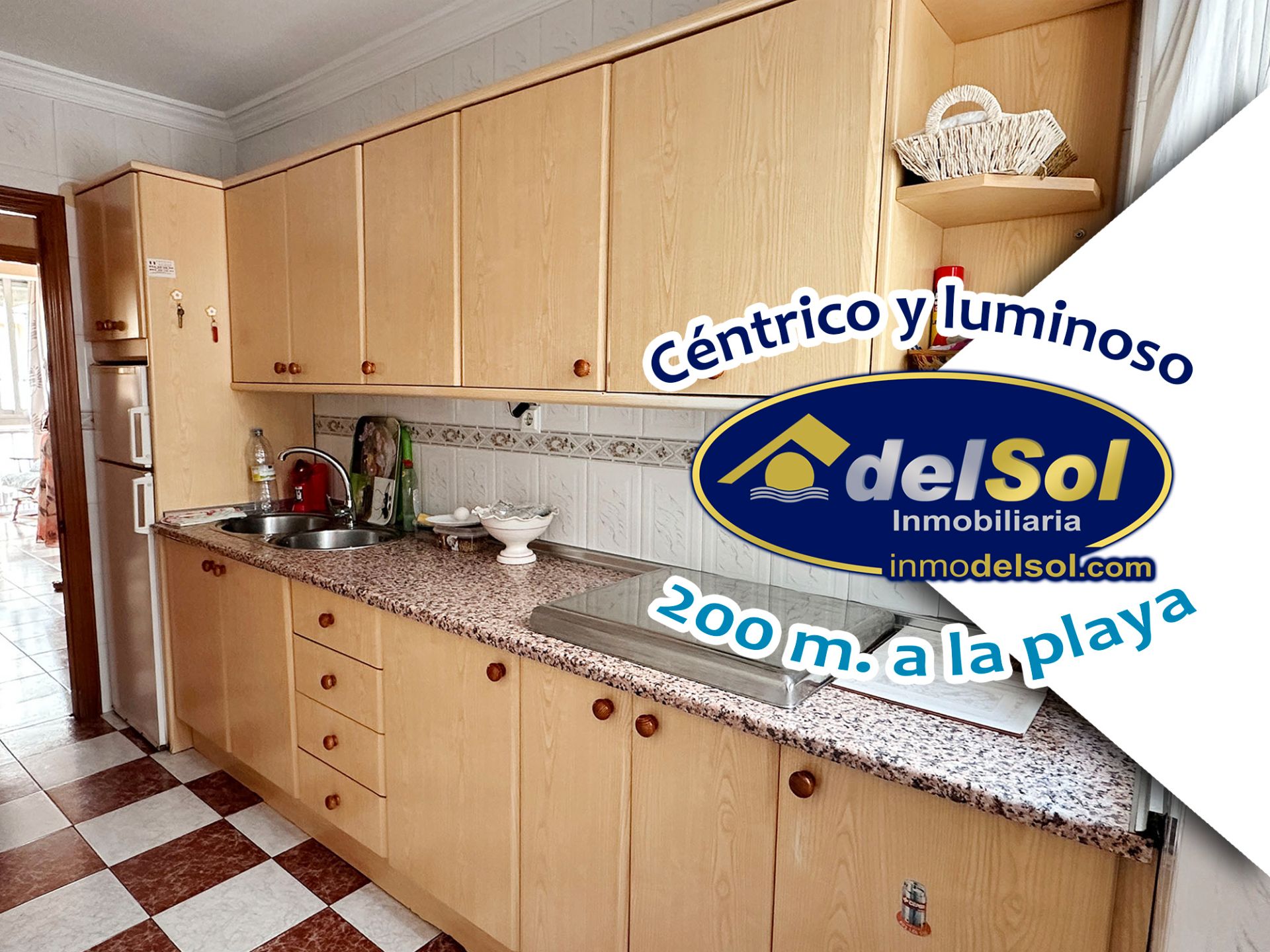 Kitchen of Flat for sale in Vélez-Málaga  with Furnished