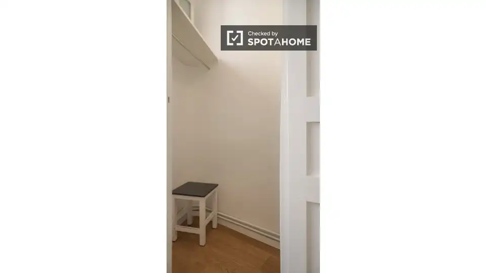 Room in Sol