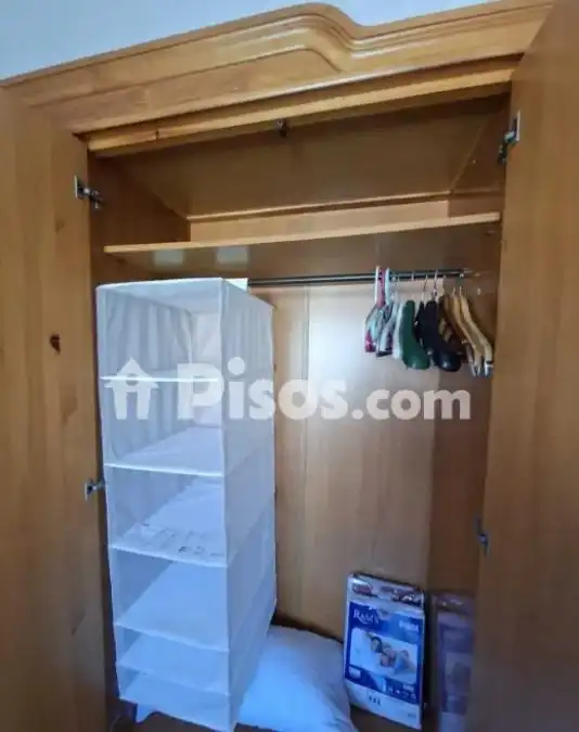 Habitación de Ático de alquiler en Almería con Amueblado