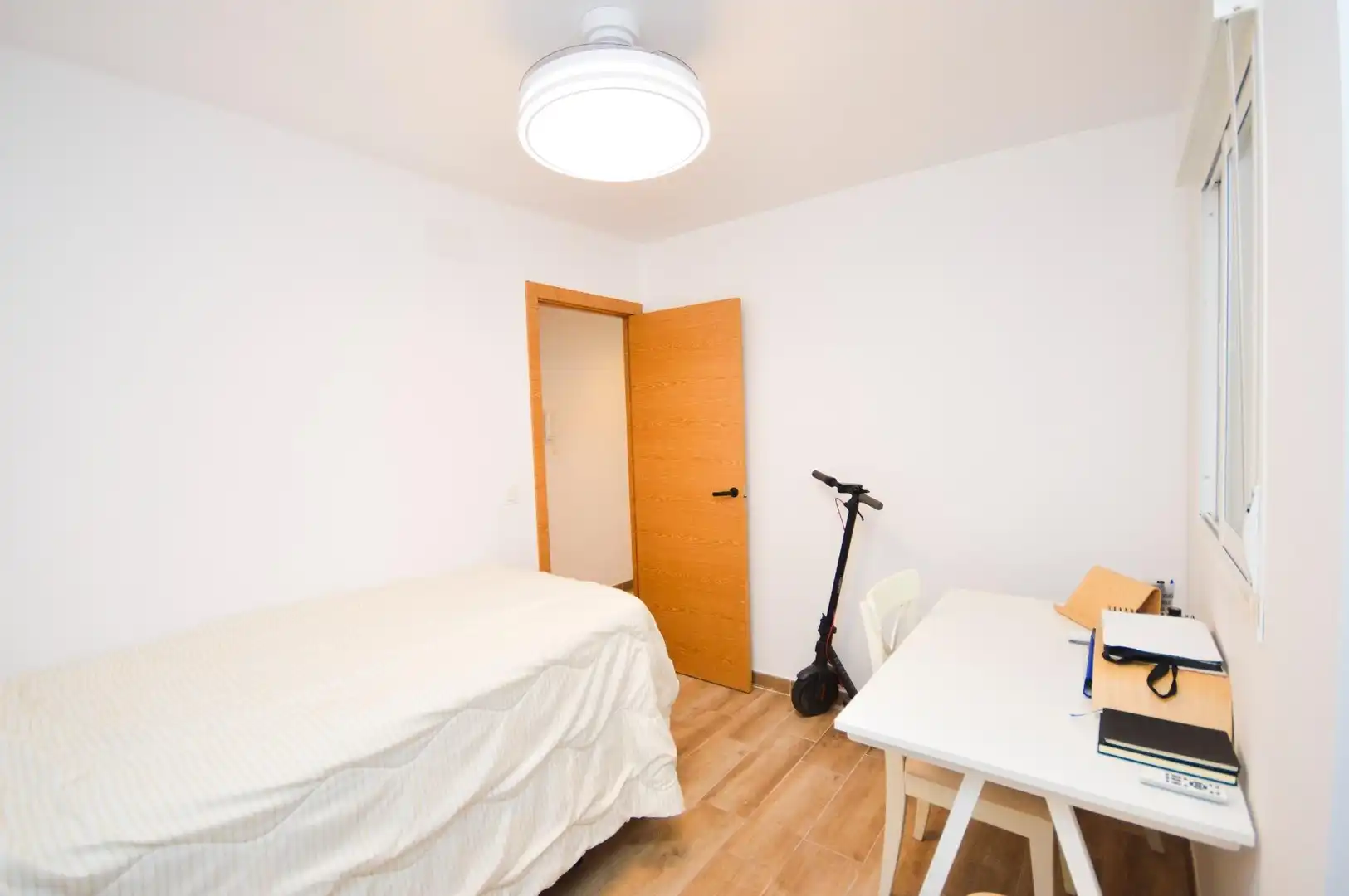 Habitación de Piso en venta en Almería con Aire acondicionado y Calefacción