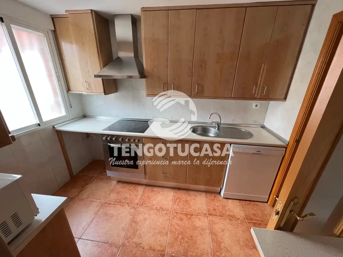Cuina de Pis en venda en Madrid amb Calefacció, Parquet i Terrassa