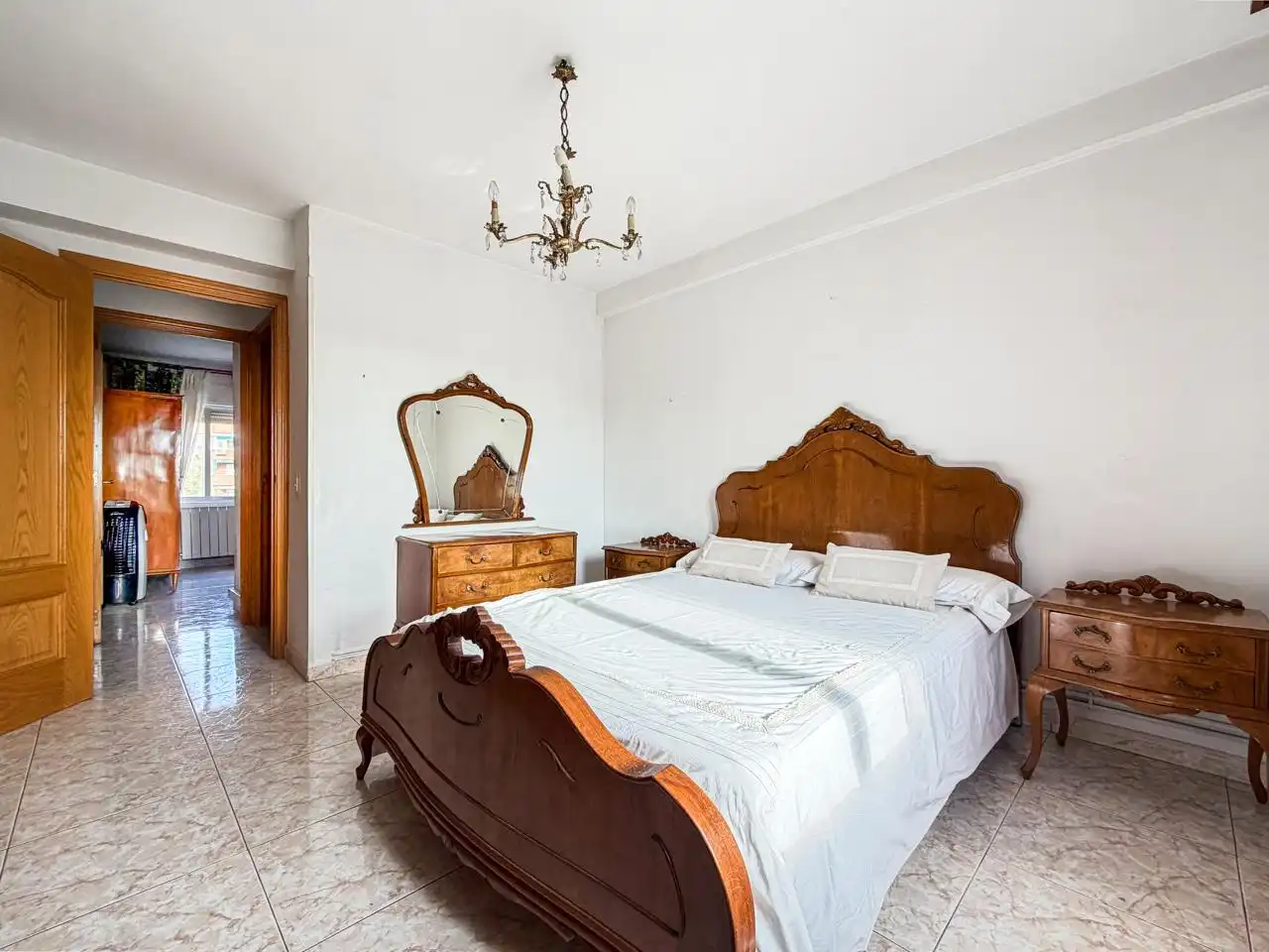 Habitación de Piso en venta en Madrid con Calefacción y Terraza