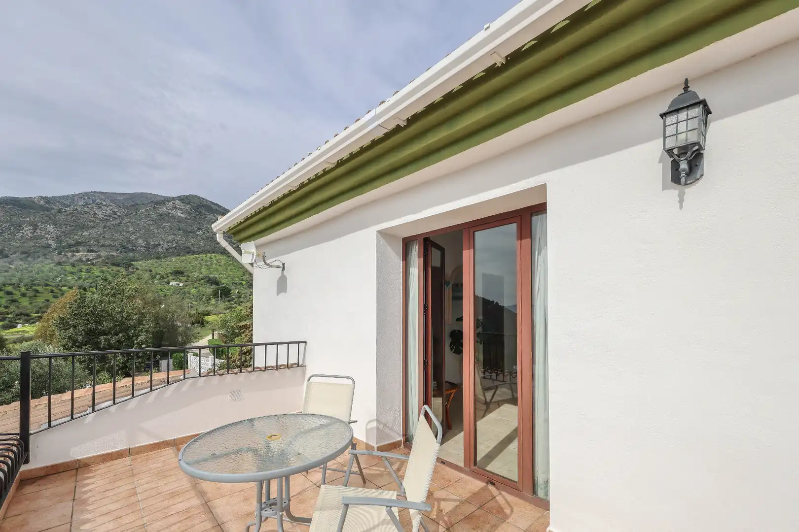 Terraza de Casa o chalet en venta en Casarabonela con Aire acondicionado, Jardín privado y Piscina