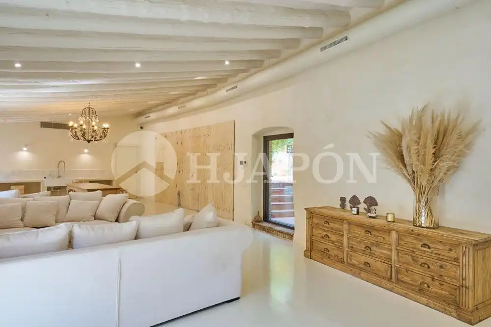 Wohnzimmer von Haus oder Chalet zum Verkauf in Alella mit Klimaanlage, Heizung und Privatgarten