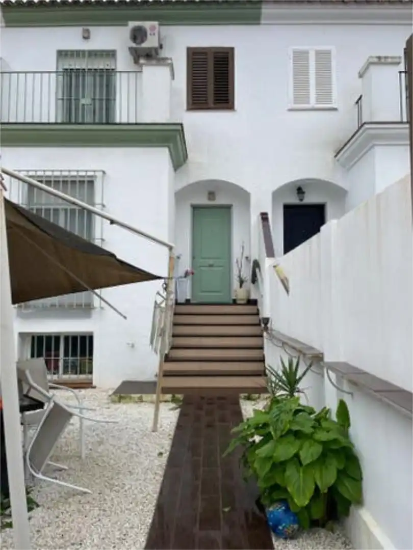 Casa a schiera con terrazza in vendita a Calle Girasol