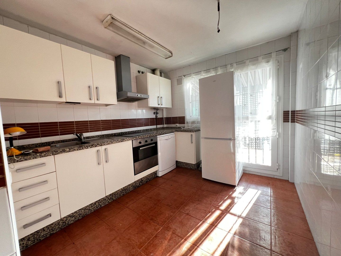 Kitchen of Single-family semi-detached for sale in Bollullos de la Mitación  with Air Conditioner and Terrace